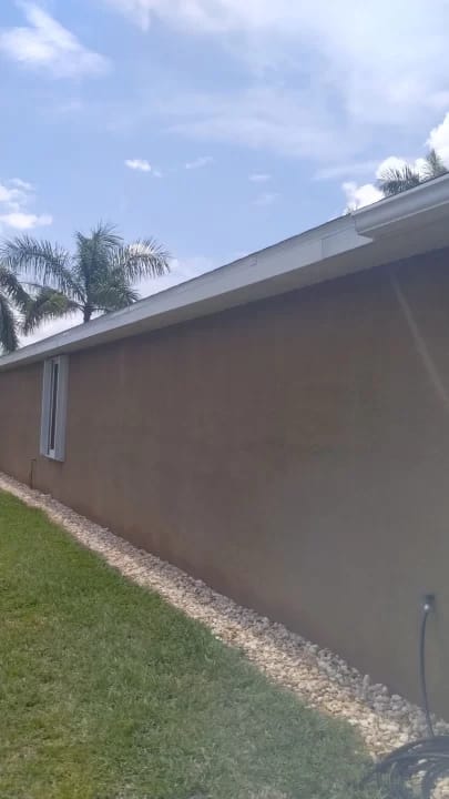 White soffit and Fascia Gutters
Cape Coral, FL